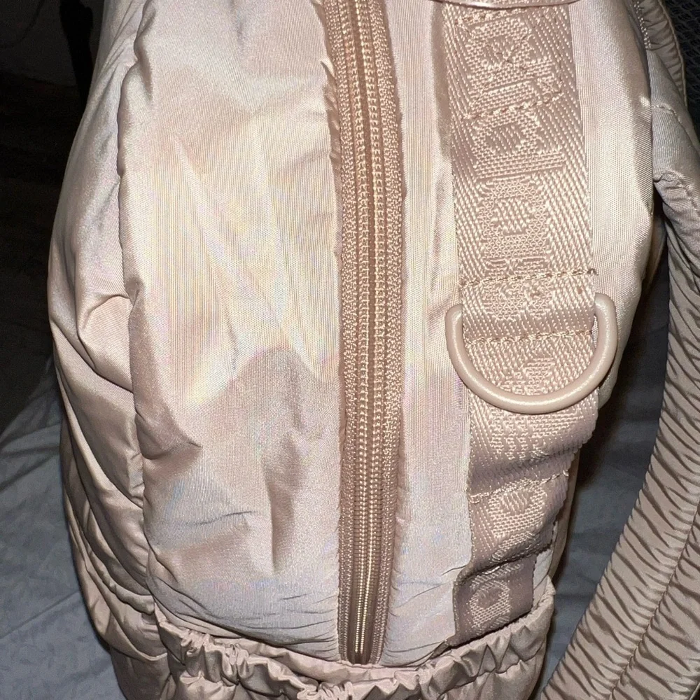 Backpack - Picture 3 of 8